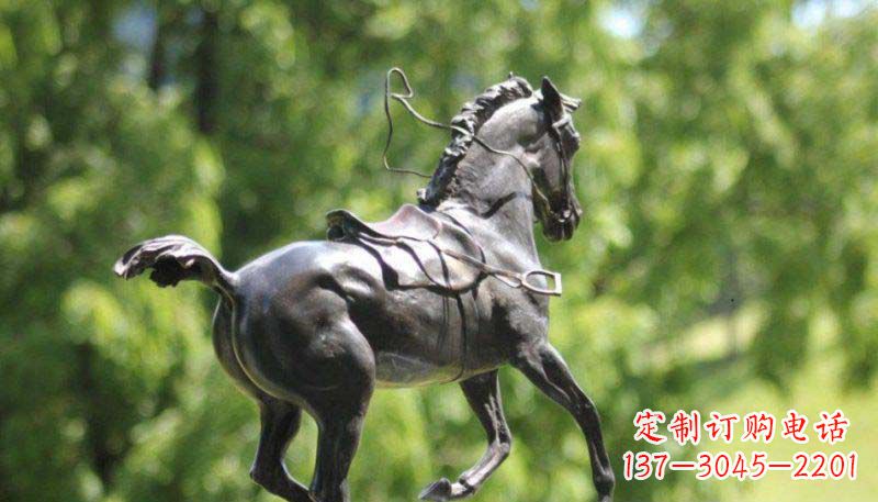 石狮奔跑的马公园动物铜雕