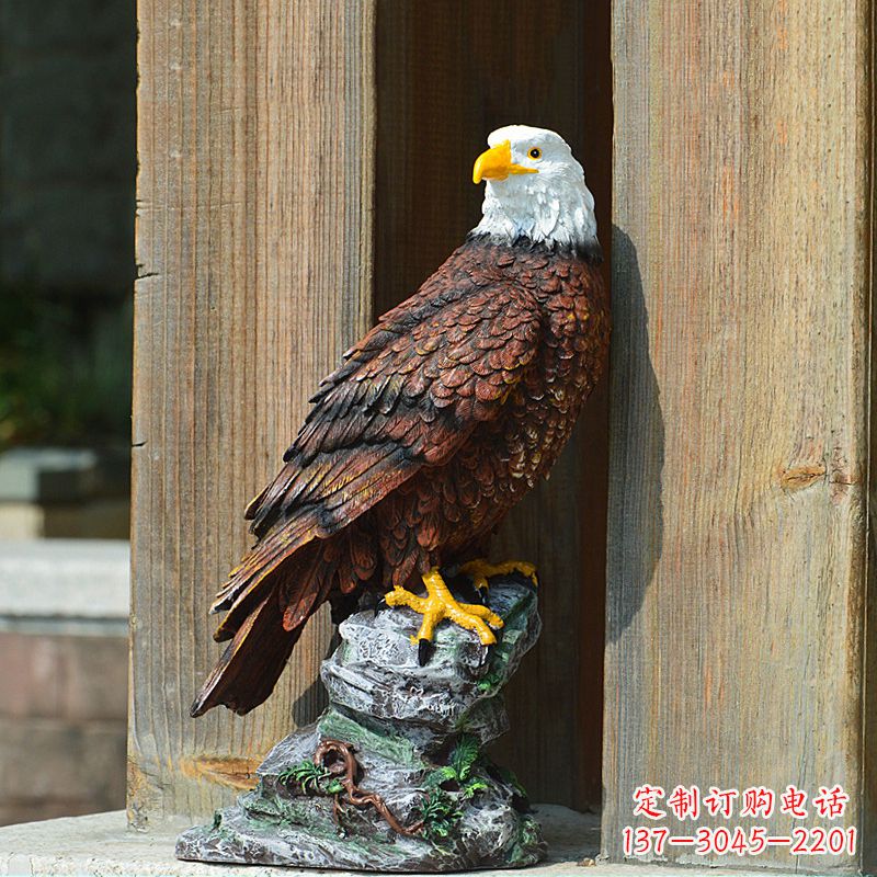 石狮玻璃钢仿真动物老鹰雕塑