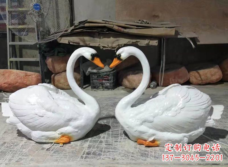 石狮玻璃钢仿真发光天鹅雕塑