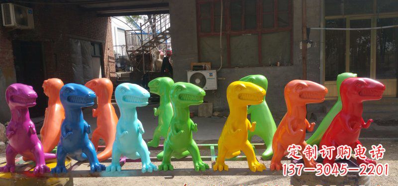 石狮玻璃钢制作的恐龙雕塑精美而又耐久