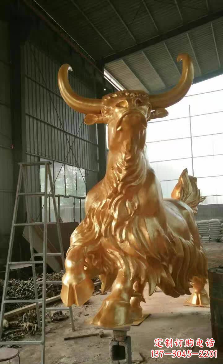 石狮不锈钢城市的钛金牦牛雕塑