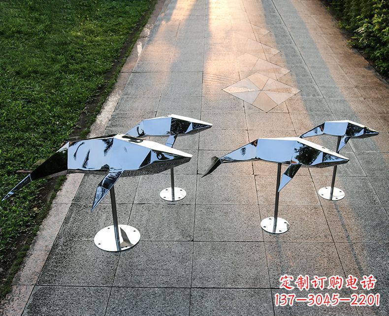 石狮海豚雕塑不锈钢的艺术精灵