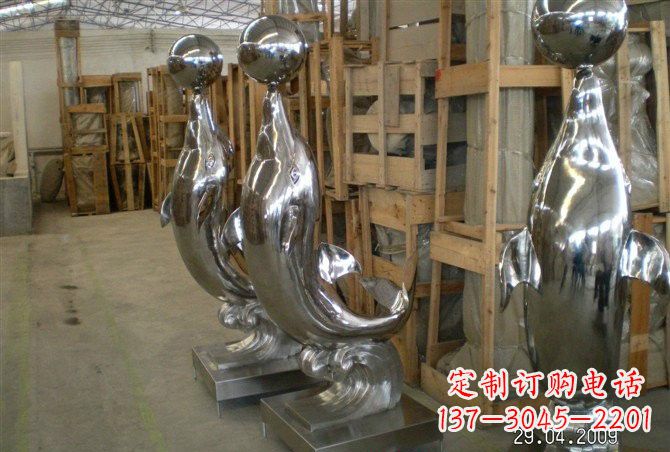 石狮不锈钢海豚顶球雕塑