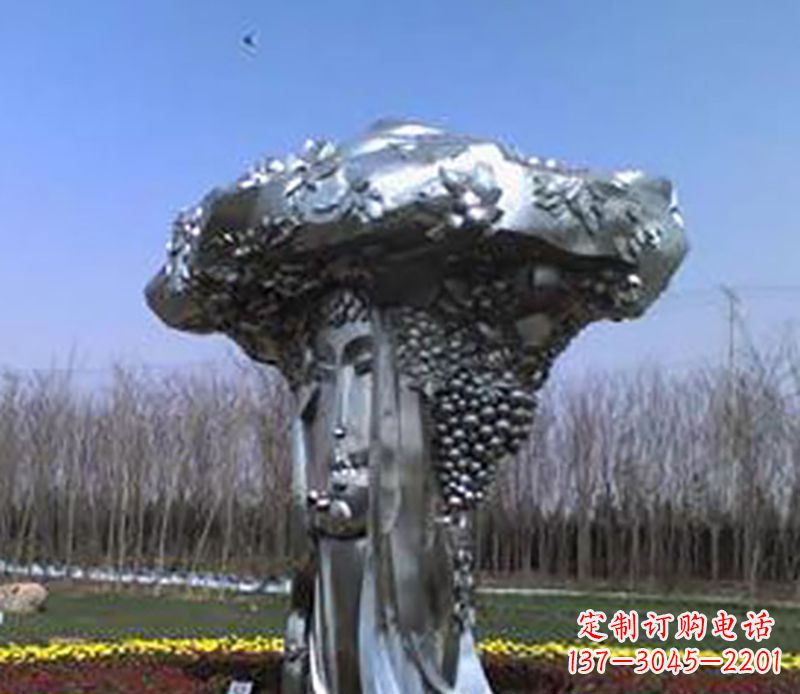 石狮不锈钢葡萄雕塑——点缀美丽景观