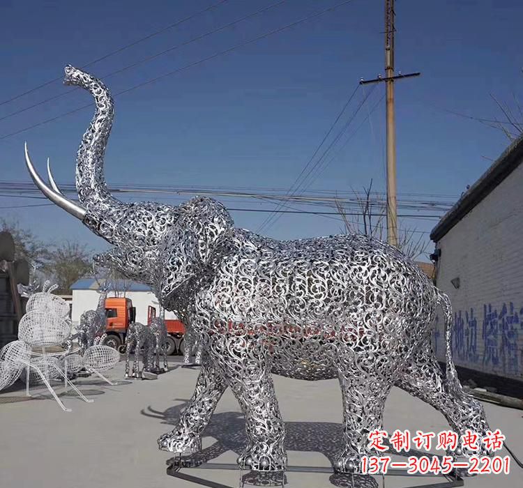 石狮不锈钢大象雕塑象征力量与美丽