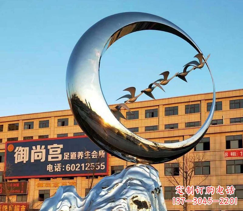 石狮不锈钢大雁雕塑象征着生机勃勃的美丽