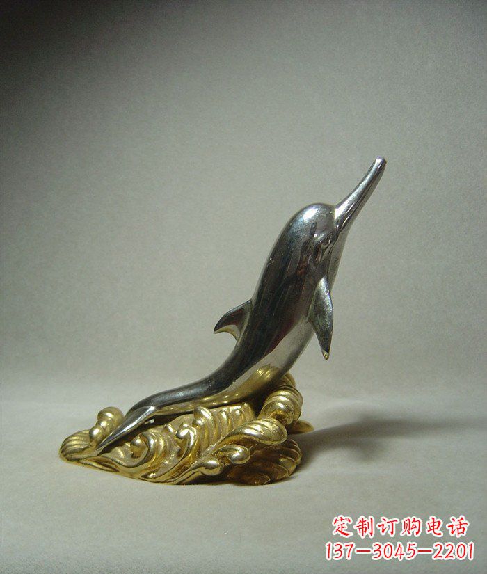 石狮海豚雕塑艺术的海洋之美