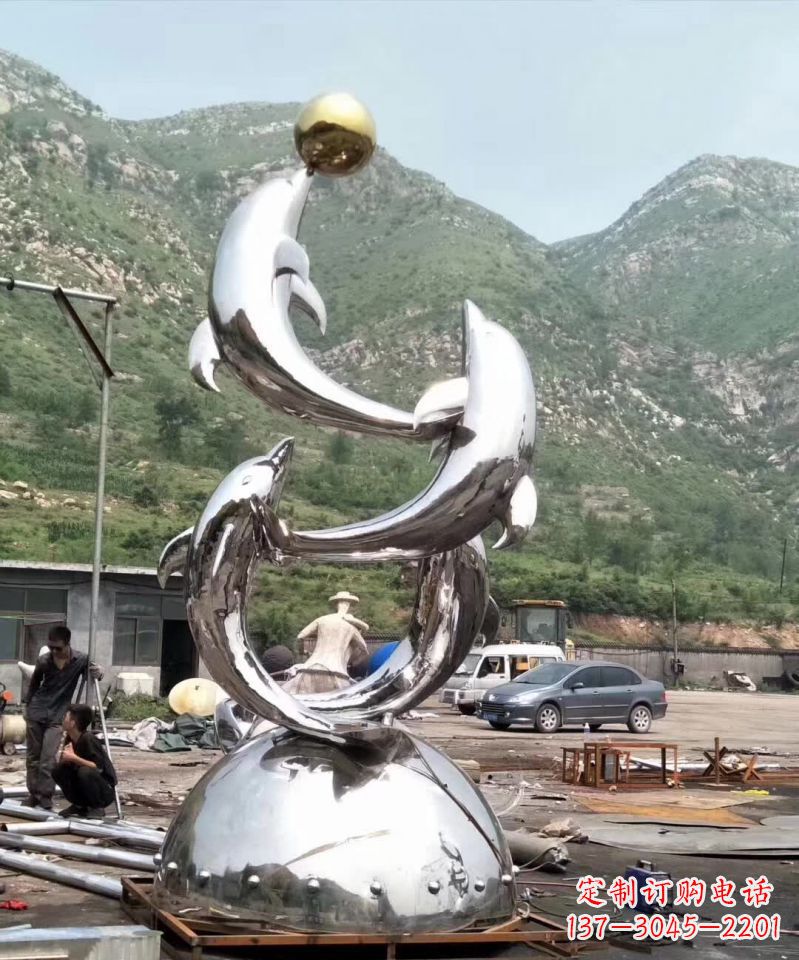 石狮海豚雕塑不锈钢的精美艺术