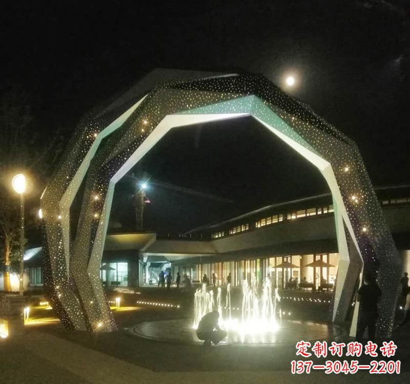 石狮不锈钢户外拱门雕塑精美线条点缀美景