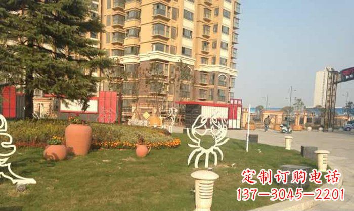 石狮不锈钢螃蟹雕塑精致美观的艺术之作
