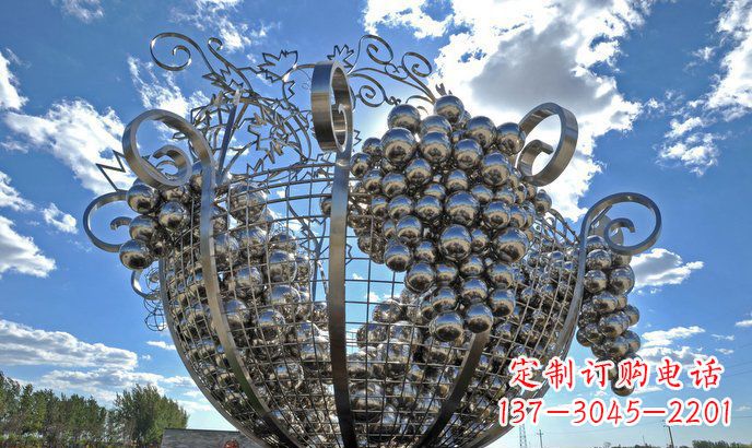 石狮不锈钢葡萄雕塑精致美观、经久耐用
