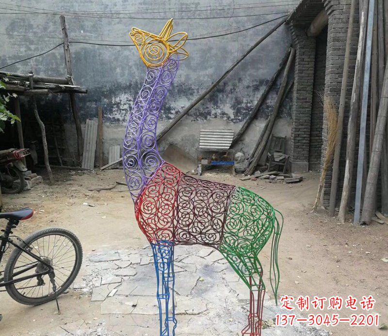 石狮彩色不锈钢镂空梅花鹿雕塑——精美艺术品