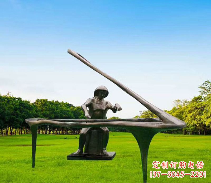 石狮钢琴之音铸成雕塑