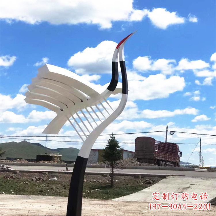 石狮抽象简单的不锈钢仙鹤景观雕塑