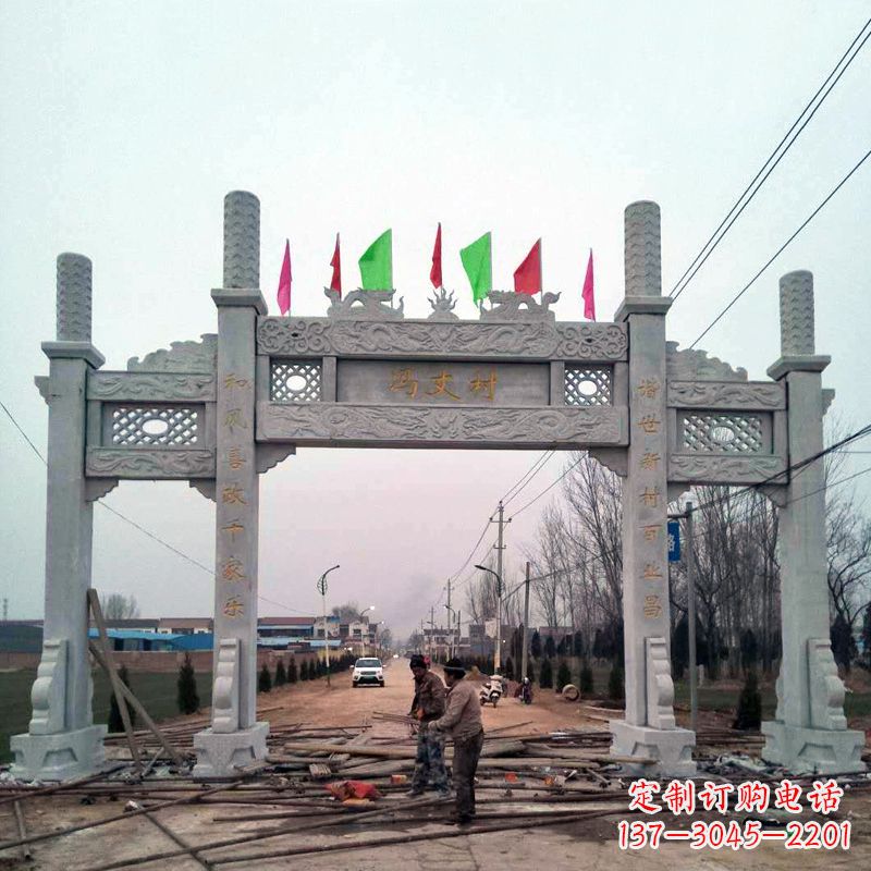 石狮传承古老石牌坊雕塑