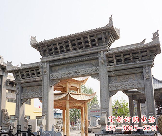 石狮村庄大理石三门牌坊石雕