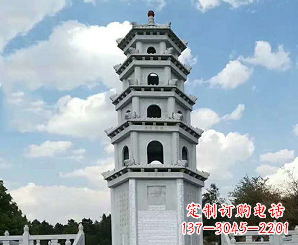 石狮神秘的宝塔雕塑