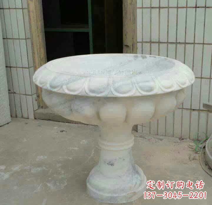 石狮大理石花盆雕塑精美绝伦,艺术风采