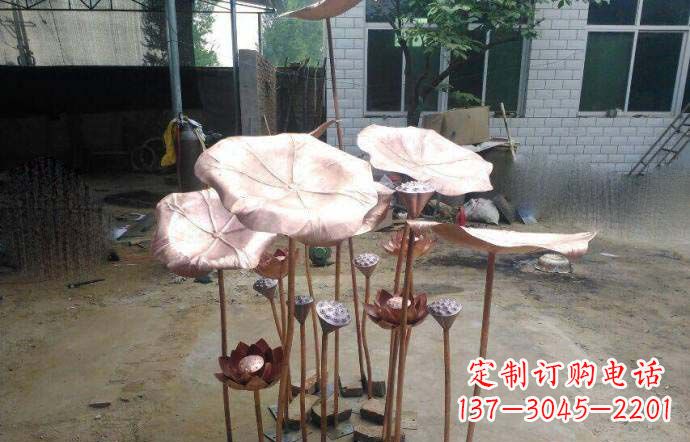 石狮锻铜荷叶雕塑