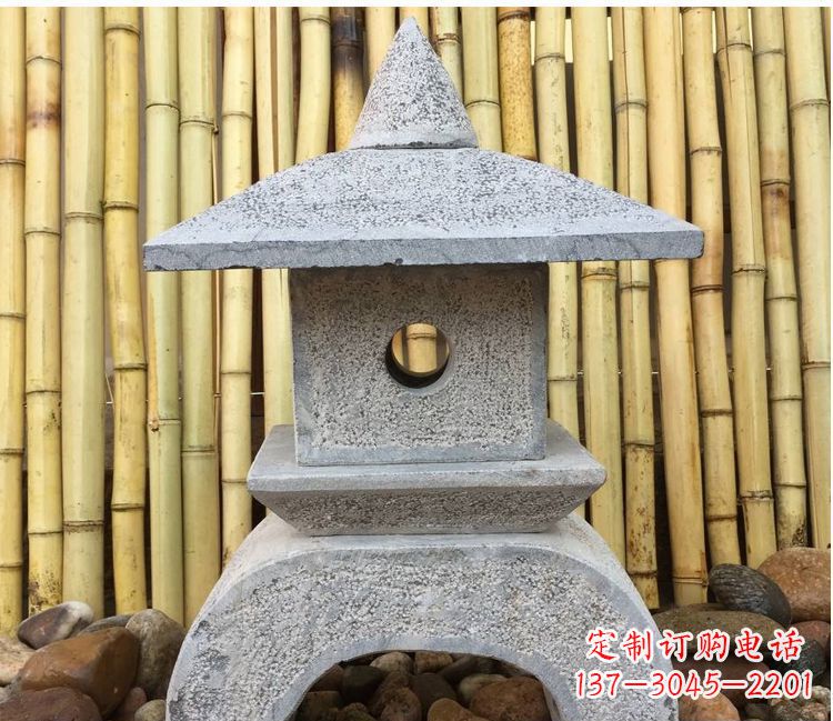 石狮古典灯笼石雕