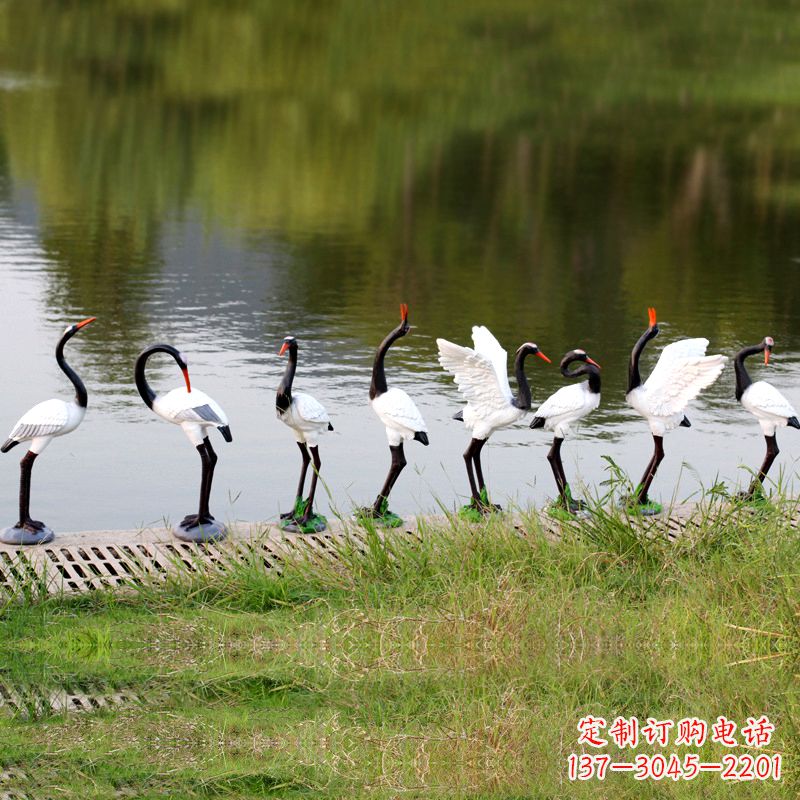 石狮玻璃钢动物水池雕塑