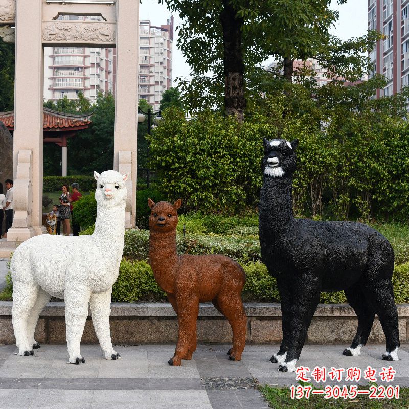 石狮优雅耐用的玻璃钢仿真动物雕塑