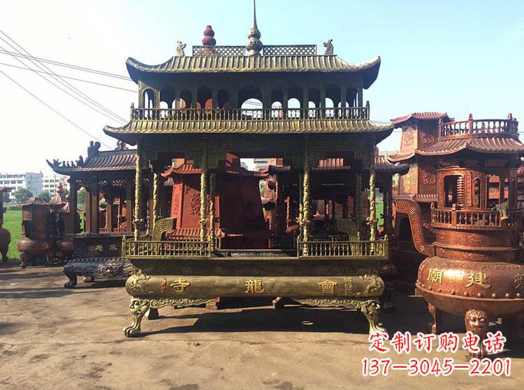 石狮高浮雕螭龙纹铜香炉