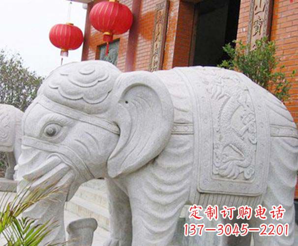 石狮泰坦巨型大象雕塑