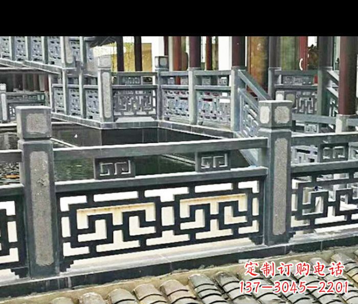 石狮公园仿古石栏板