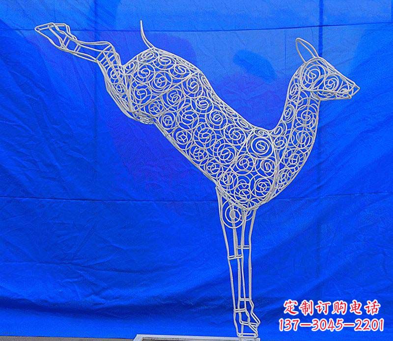 石狮中领雕塑梅花鹿不锈钢镂空雕塑