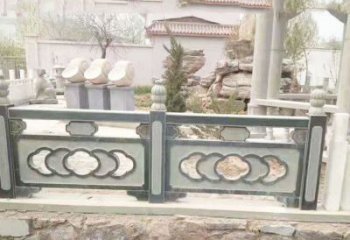 石狮公园仿古栏板石雕