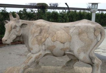 石狮中领雕塑精美绝伦的奶牛石雕