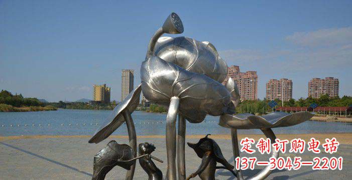 石狮广场不锈钢莲蓬莲叶和青蛙雕塑