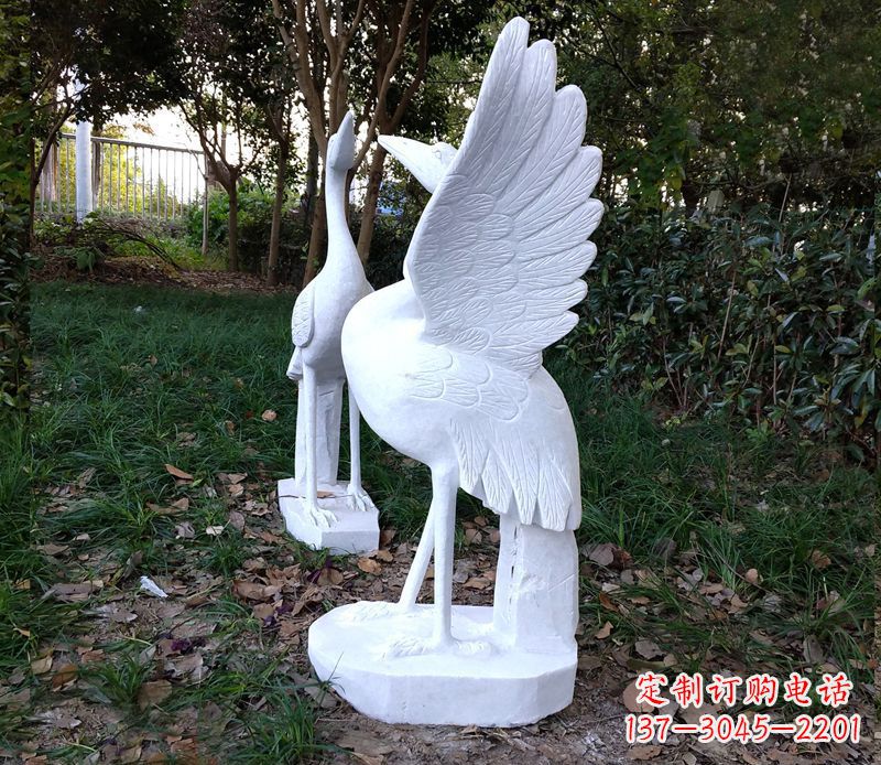 石狮艺术级典雅的丹顶鹤雕塑