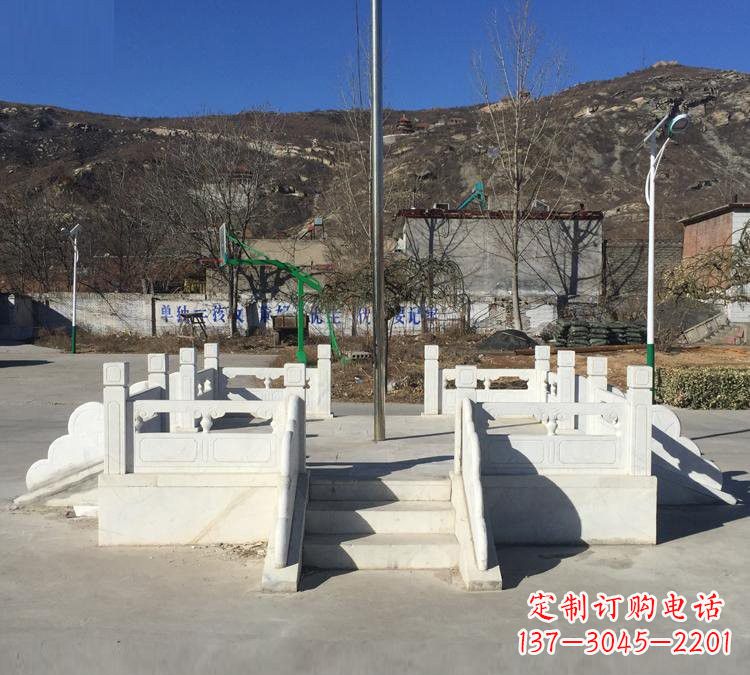 石狮汉白玉雕刻的精致升旗台