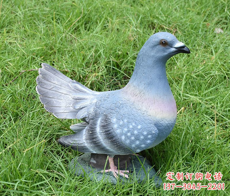 石狮传递和平信息的和平鸽雕塑