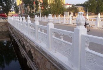 石狮精美大气的城市栏板石雕