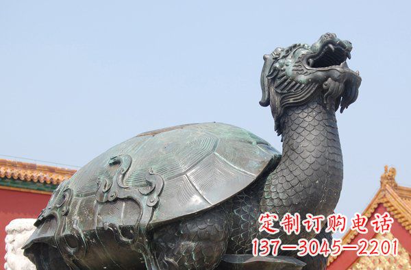 石狮青铜龙雕塑,象征传统文化之美