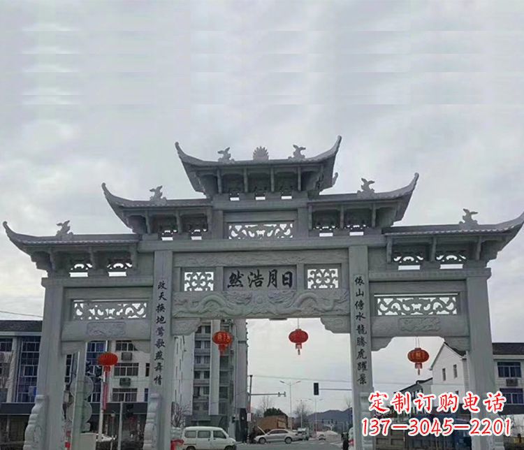 石狮三门五楼石牌坊:精美石雕艺术