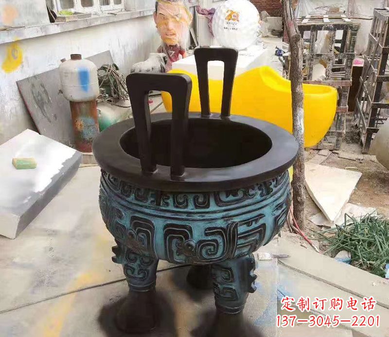 石狮寺庙圆型铜雕香炉