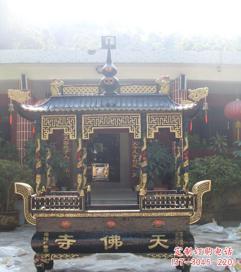 石狮寺庙铸铜四足方形带顶香炉