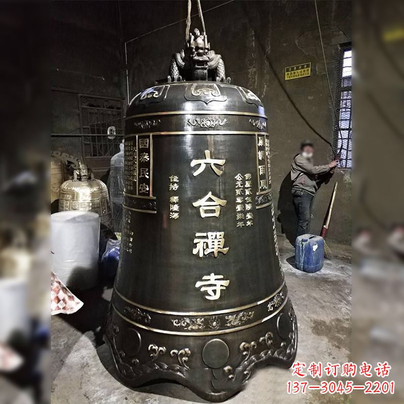 石狮寺院铸铜铜钟