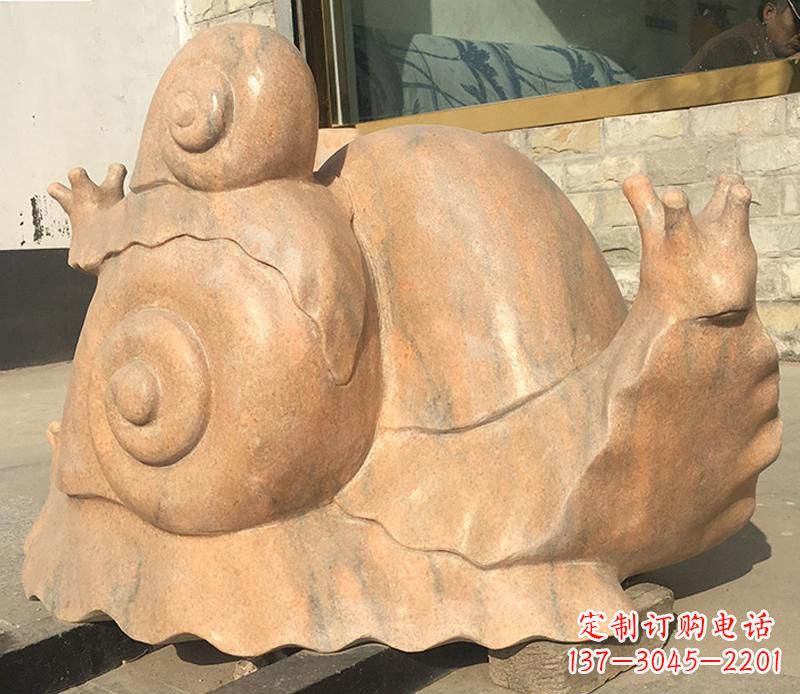石狮晚霞红大型蜗牛母子雕塑
