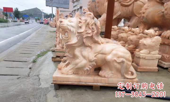 石狮晚霞红狮子雕塑