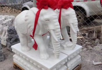 石狮元宝驾驭的大象雕塑艺术