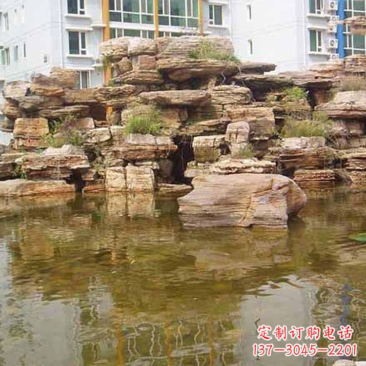 石狮小区庭院假山鱼池