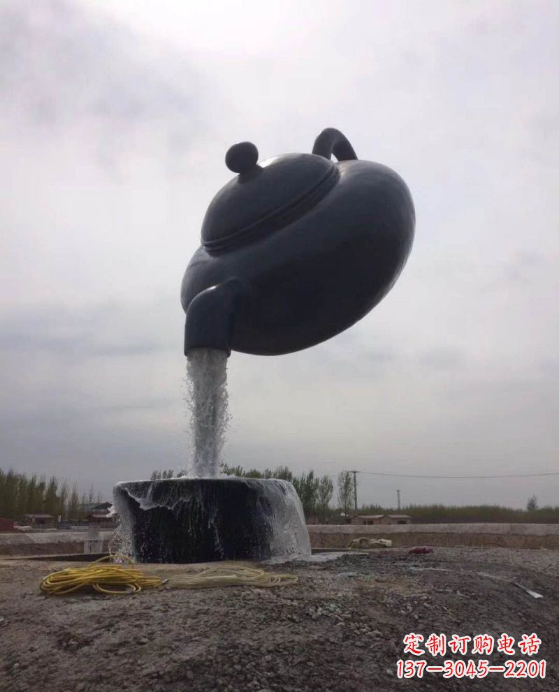 石狮新疆流水的茶壶铜雕
