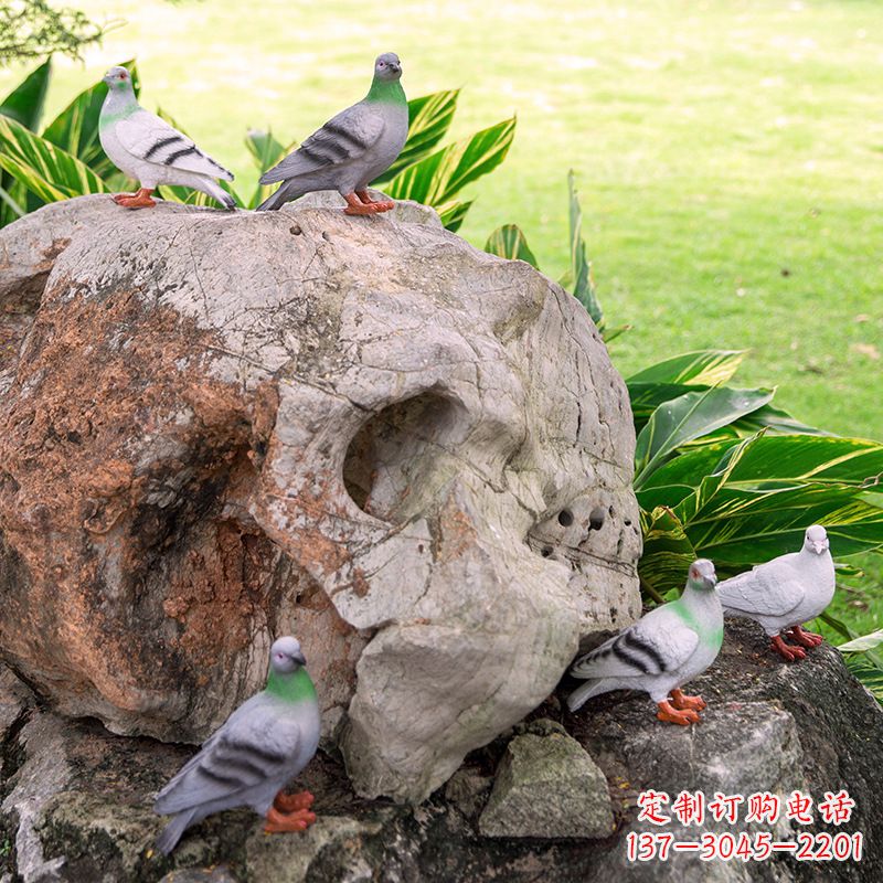 石狮众人托着和平鸽雕塑